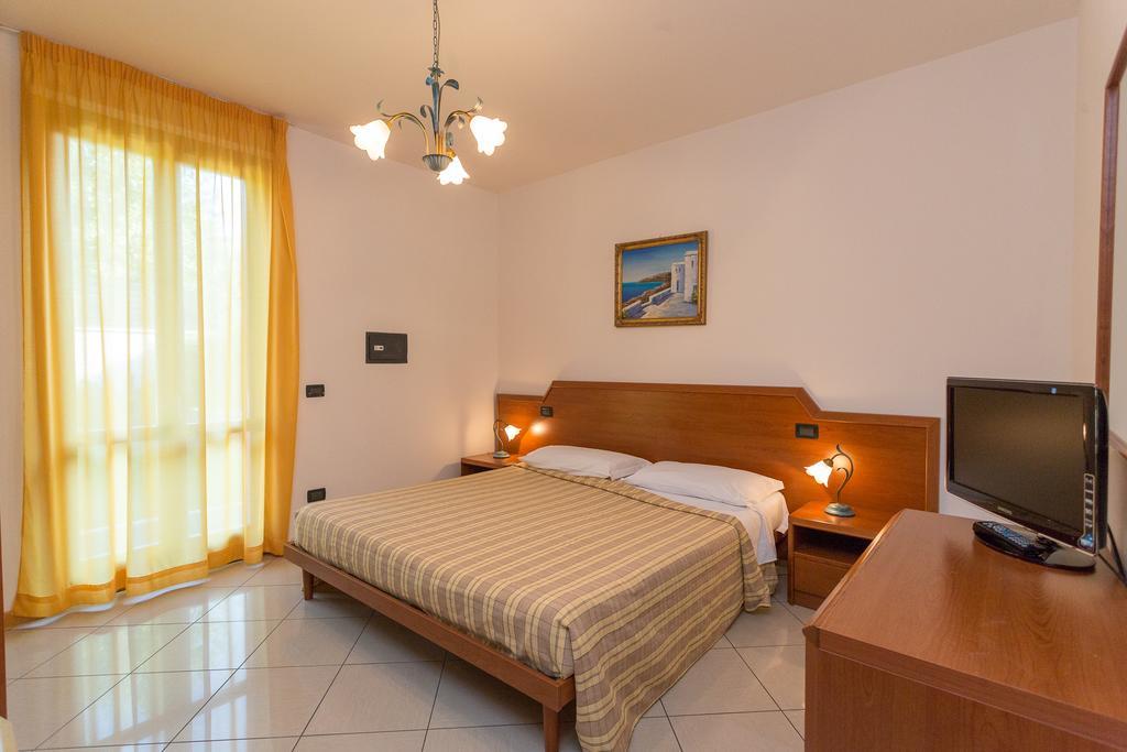 Residenza Orchidee Aparthotel Lazise Ngoại thất bức ảnh