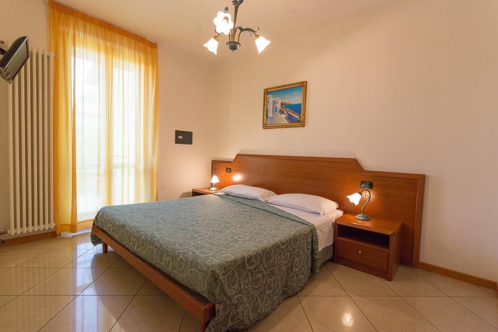 Residenza Orchidee Aparthotel Lazise Ngoại thất bức ảnh
